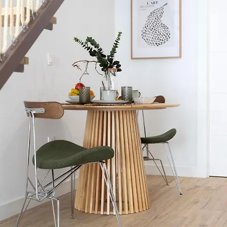 Loft M11 - Ground & Arena Connected *