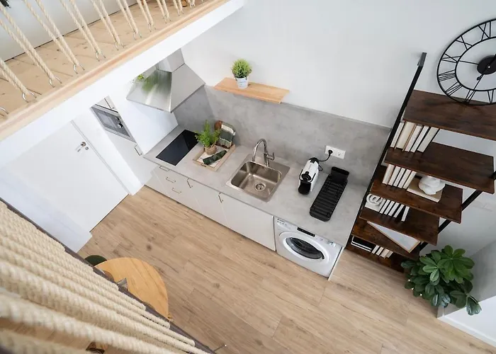 Loft M11 - Ground & Arena Connected